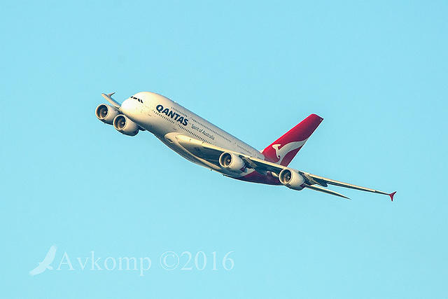 qantas a380 10007