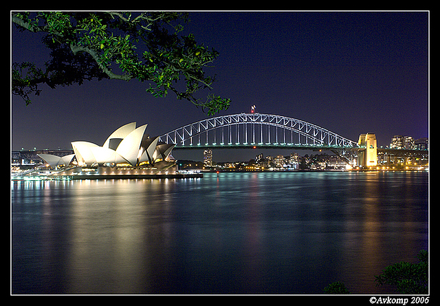 bridge and opera house 9