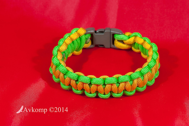 paracord bracelet yellow and green 12585